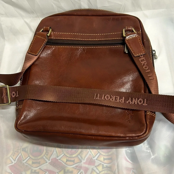 Tony Perotti Italian Leather Bag. Unisex Bag. New without Tags ** - Picture 1 of 8